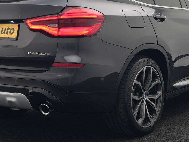 BMW X3 xDrive30e xLine Plug In Hybrid 293pk Dealer O.H PHEV | Trekhaak Af Fabriek | Head Up | Adaptive Cruise | Camera | Lederen Sportstoelen Verwarmd | Apple Carplay | Navigatie | Sfeerverlichting | Virtual | DAB |