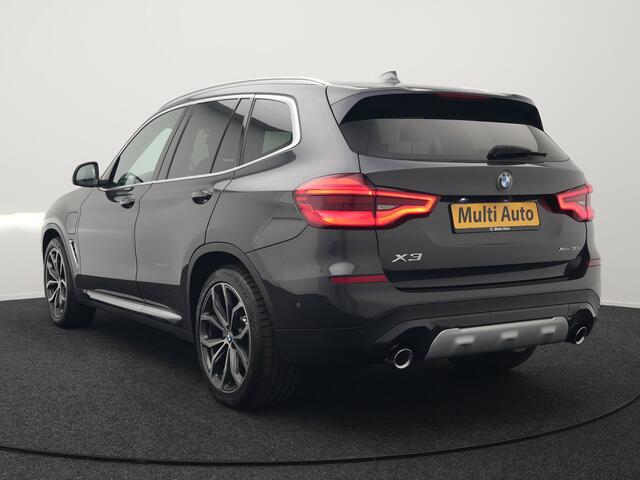 BMW X3 xDrive30e xLine Plug In Hybrid 293pk Dealer O.H PHEV | Trekhaak Af Fabriek | Head Up | Adaptive Cruise | Camera | Lederen Sportstoelen Verwarmd | Apple Carplay | Navigatie | Sfeerverlichting | Virtual | DAB |