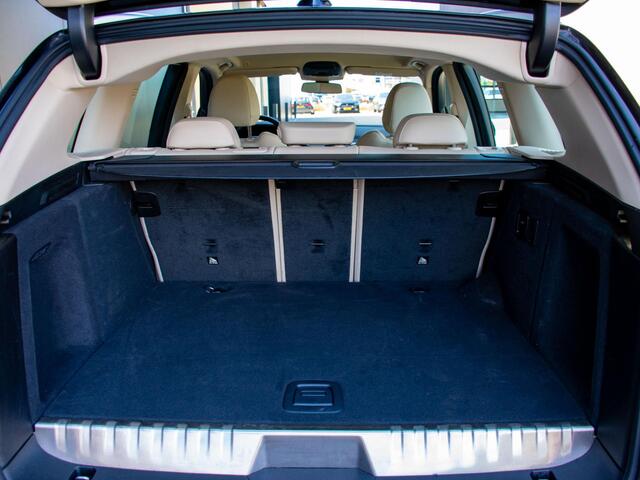 BMW X3 xDrive30e Stoelverwarming | Laser Led | Driving Assistant | Head-up Display | 20 Inch velgen