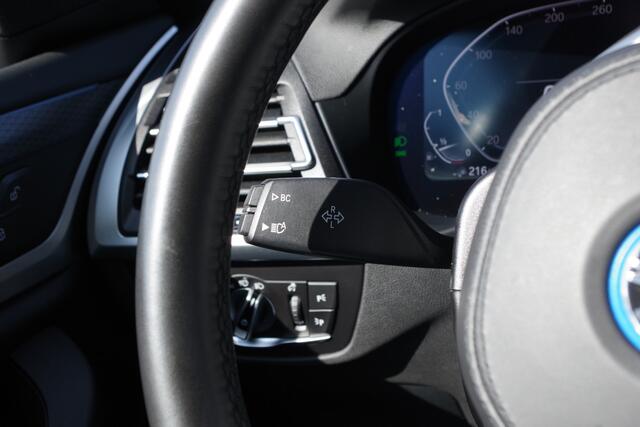 BMW X3 xDrive30e High Executive 293 PK PHEV, 360 Camera, Panoramadak, Driving As. Professional