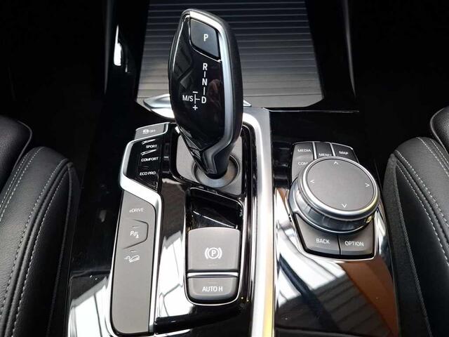 BMW X3 xDrive30e Executive xLine Trekhaak Panoramadak 19 Inch LED Stuurwielverwarming Elek. Stoelverstelling Live cockpit pro Achteruitrijcamera