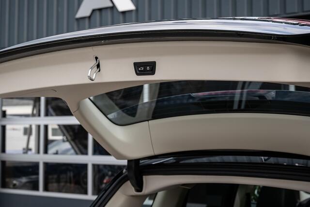 BMW X3 xDrive20i High Executive | Panorama | Head-Up | Hifi | Camera | Cruise | Keyless | Elek. trekhaak | 19' inch |