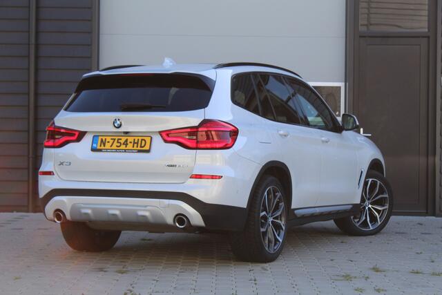 BMW X3 xDrive20i 184Pk High Executive X-Line | Panoramadak | Zwarte hemel | HUD