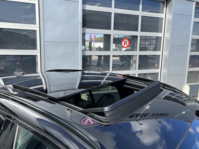 BMW X3 xDrive30e | Navigatie/Android/Apple Carplay | LM Velgen 19" | Elektrisch Glazen Panoramadak | Voorstoelen Verwarmd | Rondomzicht Camera |