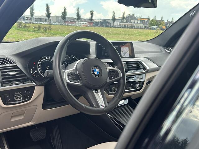 BMW X3 xDrive20i High Executive | M-Sport | 1ste eigenaar | Volledig dealer onderhouden | Ele.verstelbare stoelen + Memory | Camera | Sportstoelen | Panoramadak | HUD | Apple CarPlay/Android Auto |