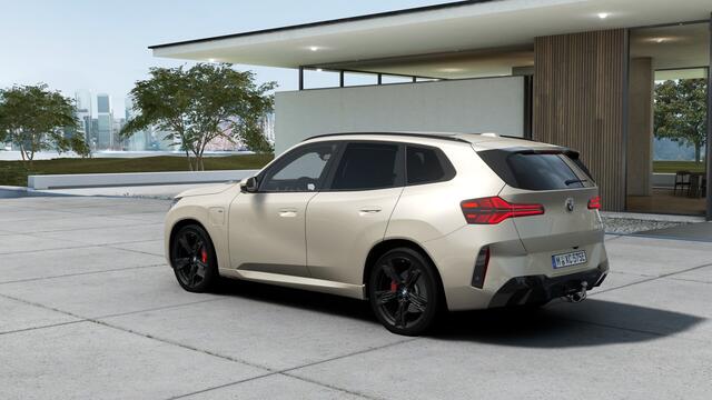 BMW X3 xDrive30e M Sport Automaat / Panoramadak / Trekhaak / Sportstoelen / Stoelventilatie / Parking Assistant Professional / Comfort Access / Adaptieve LED / Harman Kardon