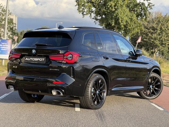 BMW X3 xDrive30e M-Sport 292 Pk Carbon Pano Camera