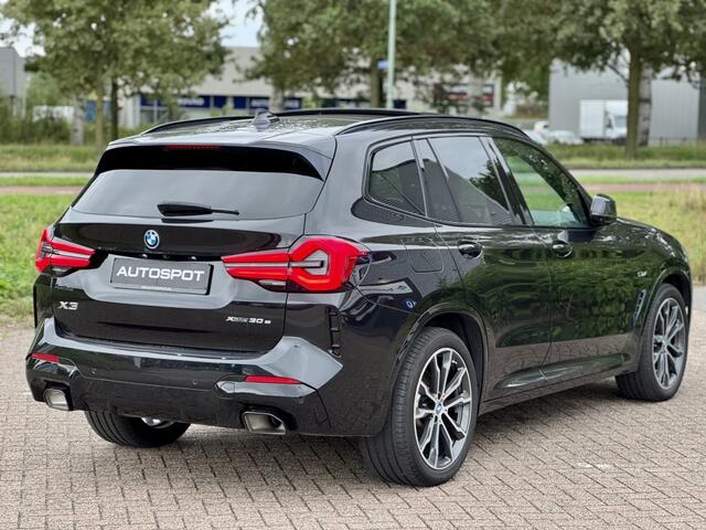 BMW X3 xDrive30e M-Sport 292 Pk Pano HUD Memory 360 Camera Laser