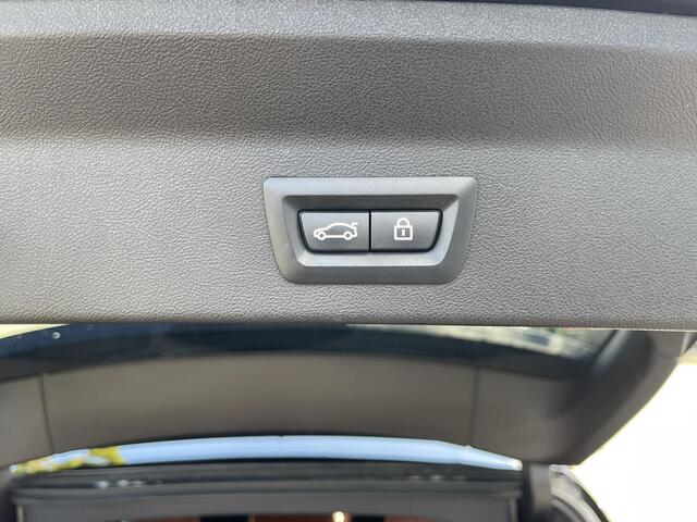 BMW X3 xDrive30e High Executive 20"/Trekhaak/Leder/Sportstoelen/Adaptieve cruise/Camera/HiFi/Keyless/Dodehoek/Head-up