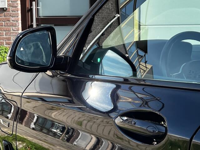 BMW X3 xDrive30e M-Sport All Black Pack Turbo 293 PK / Panodak / Head Up / Apple CarPlay / Laser Led / Leder M-Sport Int M Blauw Stiksels / Navi / 20" M-Sport Velg / NW Prijs ¤ 86512,- / 1e Eigenaar!