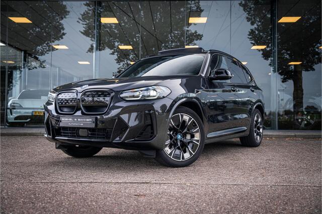 BMW X3 iX3 High Executive 80 kWh ** Panodak ** Trekhaak ** 20inch **