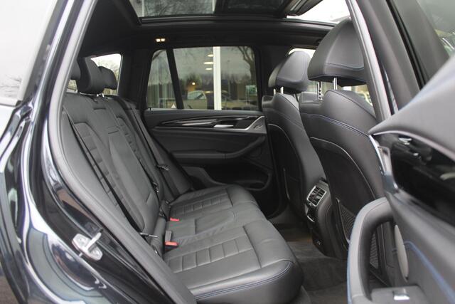 BMW X3 iX3 High Executive Edition 80 kWh / Trekhaak / Panoramadak / 360Camera / Head-up / 20'' / Leder / Harman Kardon / Sfeerverlichting / Dodehoek / DAB / Stuur+Stoelverwarming / ACC
