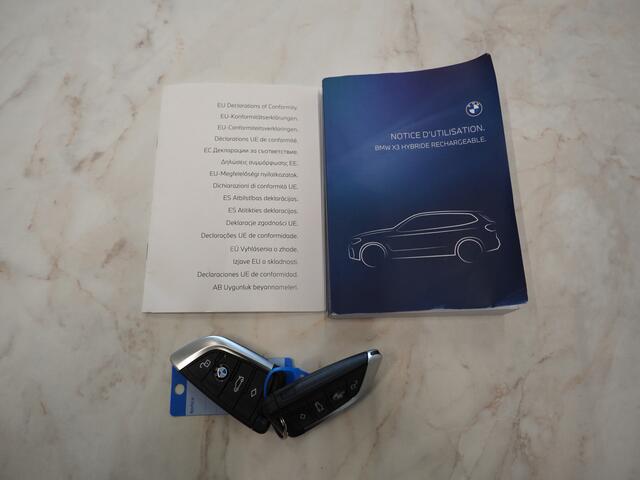 BMW X3 xDrive30e LCI 292PK | Leder | Sportstoelen | Zwarte Hemel | Camera | DAB | Carplay