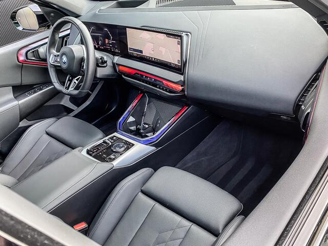 BMW X3 30e xDrive 299PK M-Sport | PANO | KEYLESS | SFEERVERLICHTING | RIJASSISTENT PLUS | HARMAN / KARDON |