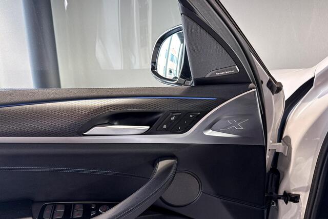 BMW X3 iX3 High Executive 80 kWh | Harman Kardon | Head-up Display | Comfort Access | Achteruitrijcamera |
