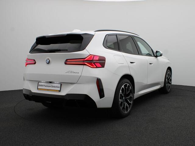 BMW X3 30e xDrive M Sportpakket Pro | Professional Pack | Premium Pack | Trekhaak | Elektrisch Verstelbare Sportstoelen | Driving Assistant Plus | Harman Kardon | 20''