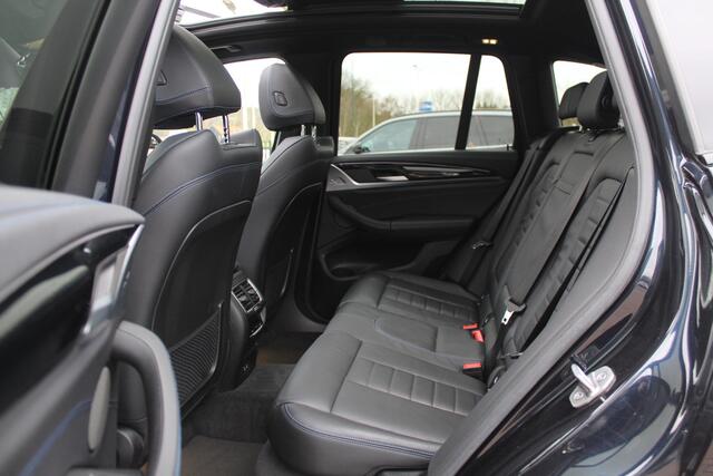 BMW X3 iX3 High Executive 80 kWh / Trekhaak / Panoramadak / 360Camera / Head-up / 20'' / Leder / Harman Kardon / Sfeerverlichting / Dodehoek / DAB / Stuur+Stoelverwarming / ACC