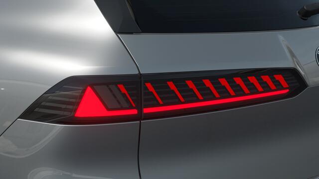 BMW X3 iX3 50 xDrive M Sport / Panoramadak / Trekhaak / M Sportstoelen / Parking Assistant Professional / Stuurverwarming