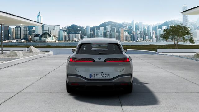 BMW X3 iX3 50 xDrive / Driving Assistant Plus / Stoelverwarming