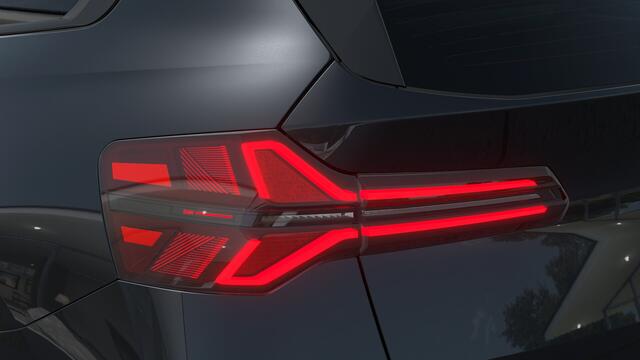 BMW X3 30e xDrive M Sport Automaat / Panoramadak / Trekhaak / Sportstoelen / Comfort Access / Adaptieve LED / Parking Assistant Plus / Stuurverwarming