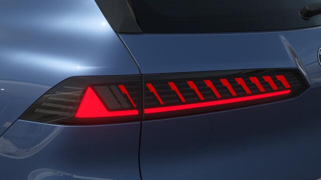 BMW X3 iX3 50 xDrive M Sport / Panoramadak / Trekhaak / M Sportstoelen / Parking Assistant Professional / Head-Up / Stuurverwarming