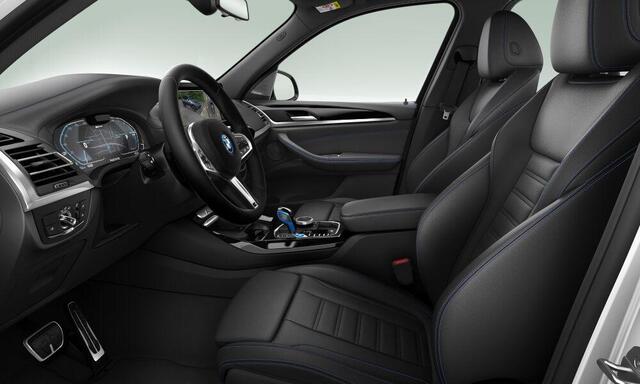 BMW X3 iX3 High Executive 80 kWh Head up - Comfort Access - Parking Assistant Plus - Driving Assistant Professional - Getinte/Geluiddempende Ruiten - Harman Kardon - Elektrisch verwarmde voorstoelen - Sportstoelen -