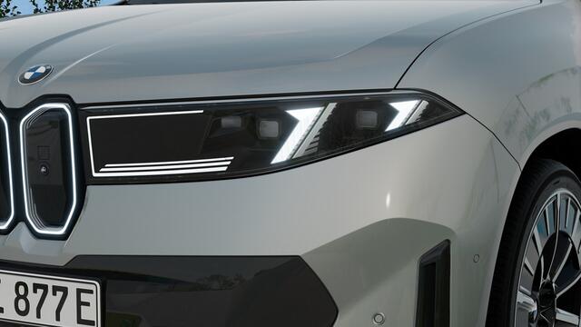 BMW X3 iX3 50 xDrive M Sport / Panoramadak / Trekhaak / M Sportstoelen / Parking Assistant Professional / Stuurverwarming / Head-Up / Harman-Kardon / Stoelverwarming