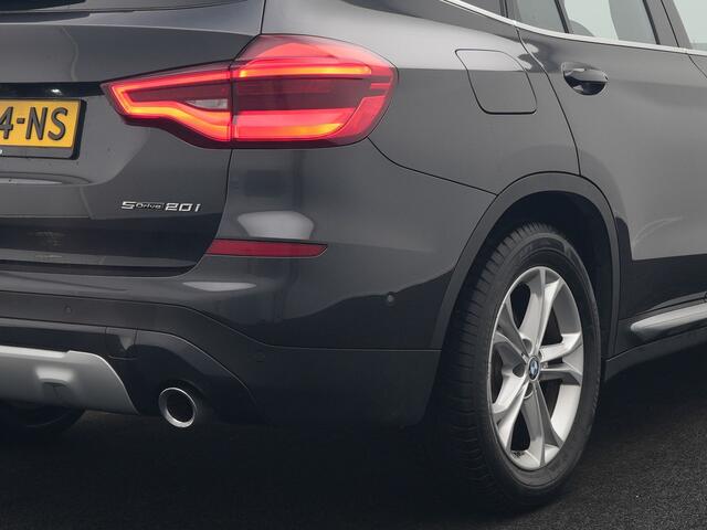 BMW X3 sDrive20i Launch Edition High Executive Dealer O.H. | Panodak | Head Up | Camera | Lederen Sportstoelen Verwarmd | Keyless | Navigatie | Cruise Control | DAB |