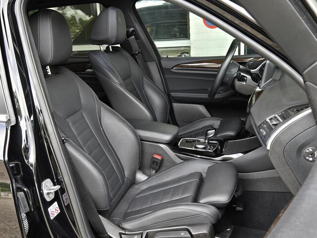 BMW X3 xDrive30e LCI | SPORTSTOELEN | LEDER | PANORAMADAK | CAMERA | BMW LIVE COCKPIT | 20 INCH LM VELGEN |