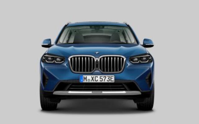 BMW X3 xDrive30e Trekhaak - Panoramadak - Parking Assistant Plus - Getinte Ruiten - Sportstoelen - Comfort Access - Driving Assistant - Hifi - zonneschermen achterportierruiten - Verstelbare rugleuning achter -