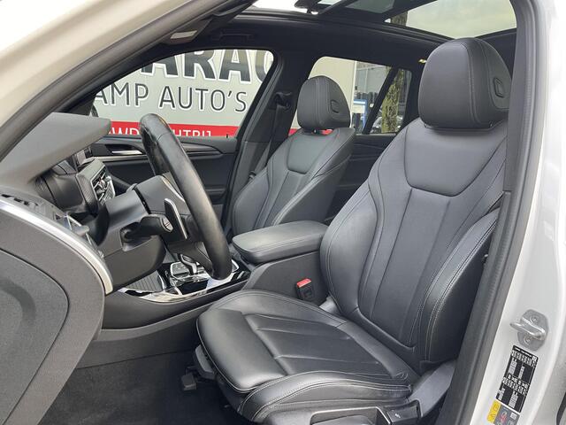 BMW X3 xDrive30e High Executive M Sport 19"/Leder/Panoramadak/Harman Kardon/Dodehoek/Sport Steering/Stoelverwarming/Sfeerverlichting/Camera/Apple Carplay & Android Auto