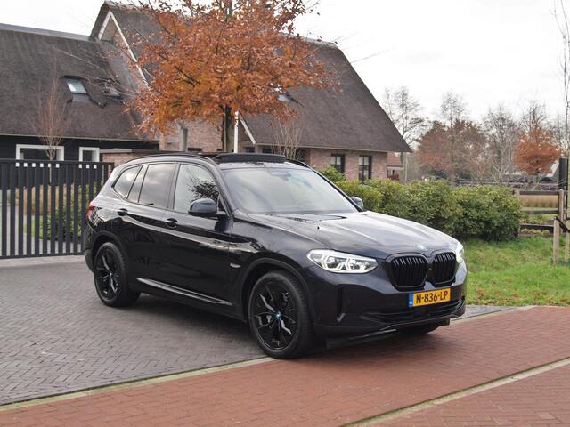BMW X3 iX3 High Executive 80 kWh | Panoramadak | 360 Camera | Harman Kardon | Head-up Display | Sfeerverlichting |