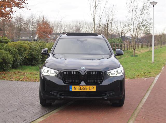 BMW X3 iX3 High Executive 80 kWh | Panoramadak | 360 Camera | Harman Kardon | Head-up Display | Sfeerverlichting |