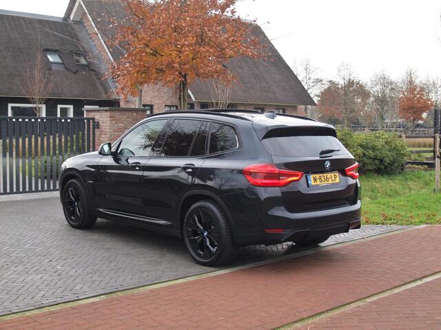 BMW X3 iX3 High Executive 80 kWh | Panoramadak | 360 Camera | Harman Kardon | Head-up Display | Sfeerverlichting |