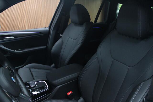 BMW X3 xDrive20i High Exe M-Pakket HUD Leer ACC Camera Navi Laser LED Elektr. achterklep Climate (3-zone) Elektr. trekhaak PDC LM velgen