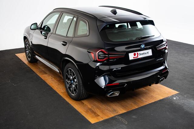 BMW X3 xDrive30e High Executive M Sport - Trekhaak - Parking/Driving Assistant - Elektrisch verwarmde voorstoelen - Stuurwielrand verwarmd - Ambiance verlichting - Adaptieve LED koplampen - Hifi -
