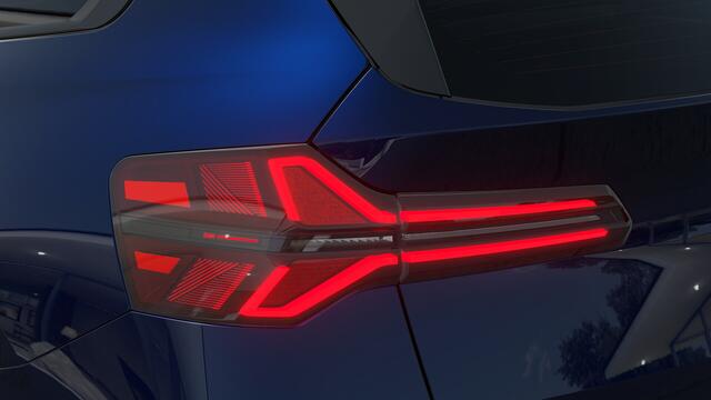 BMW X3 30e xDrive M Sport Automaat / Panoramadak / Trekhaak / Sportstoelen / Adaptieve LED / Comfort Access / Parking Assistant Plus / Stoelventilatie