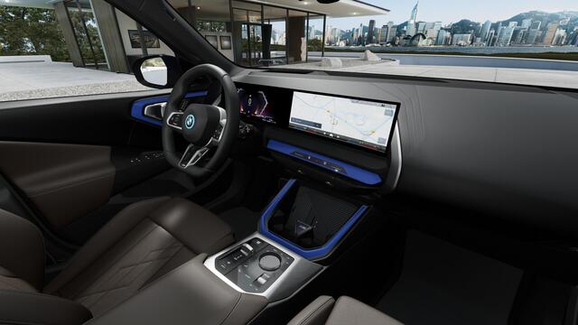 BMW X3 30e xDrive M Sport Automaat / Panoramadak / Trekhaak / Sportstoelen / Adaptieve LED / Comfort Access / Parking Assistant Plus / Stoelventilatie