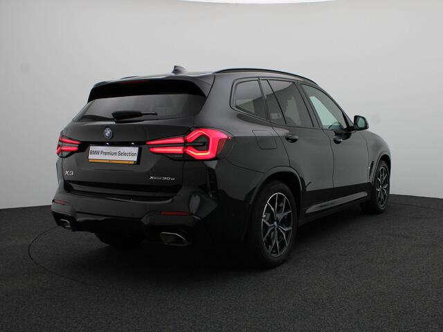 BMW X3 xDrive30e M Sportpakket | Comfort Access | Panoramadak | Active Cruise Control | Parking Assistant Plus | DAB | 19''