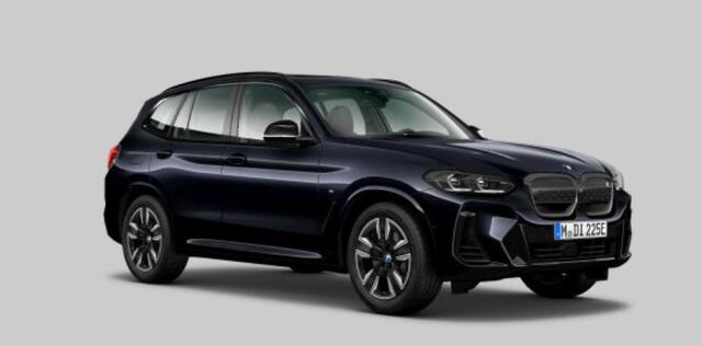 BMW X3 iX3 Executive 80 kWh Sportstoelen - Elektrisch verwarmde voorstoelen - Comfort Access - Driving Assistant Professional - Active Guard - Active Protection - Parking Pack - Akoestische voetgangersbescherming -