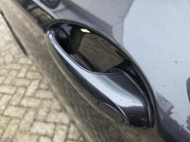 BMW X3 xDrive30e High Executive M Sport 19"/Leder/Panoramadak/Trekhaak/Keyless/Head-up/Stoelverwarming/Sfeerverlichting/Camera/Apple Carplay & Android Auto