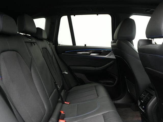 BMW X3 xDrive30e M Sport Plug In Hybrid 293pk Dealer O.H. PHEV | Trekhaak Af Fabriek | Adaptive Cruise | Head Up | 360 Camera | Harman/Kardon | Adaptief Onderstel | Lederen Sportstoelen Memory & Verwarmd | Sfeerverlichting | Keyless | Blis |