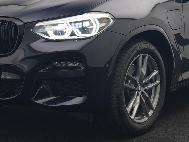BMW X3 xDrive30e M Sport Plug In Hybrid 293pk Dealer O.H. PHEV | Trekhaak Af Fabriek | Adaptive Cruise | Head Up | 360 Camera | Harman/Kardon | Adaptief Onderstel | Lederen Sportstoelen Memory & Verwarmd | Sfeerverlichting | Keyless | Blis |
