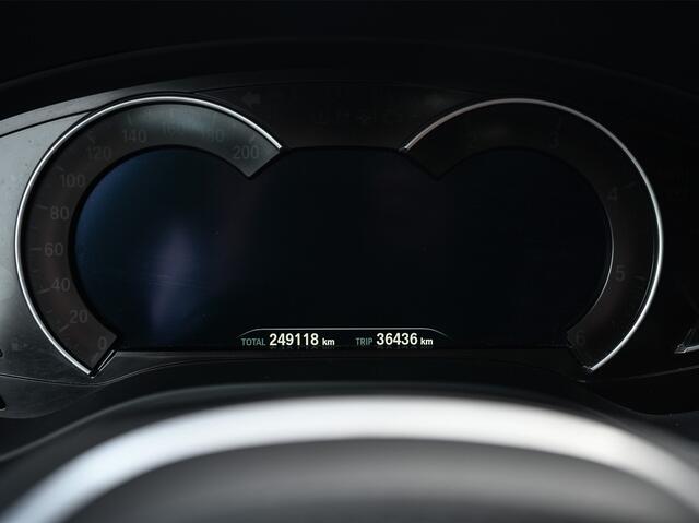 BMW X3 xDrive30d High Executive · M-Sport Pro · Comfort access · Head-up · Adaptive cruise · Stuurverwarming · Stoelverwarming en · Bmw laser light · 360 Camera · Trekhaak