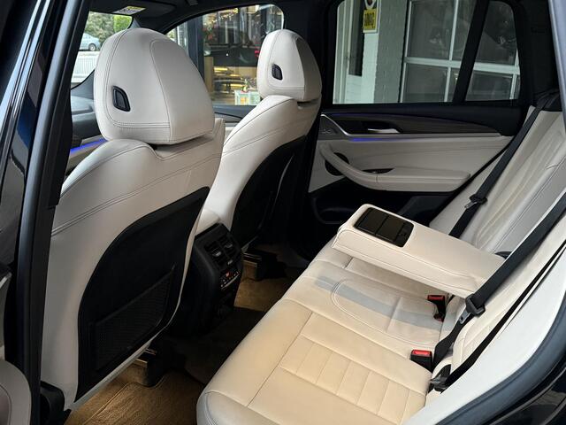 BMW X3 xDrive20i M SPORT | PANORAMA | TREKHAAK | SPORTSTOELEN | LEDER | CAMERA |