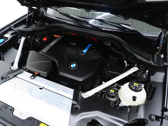 BMW X3 xDrive30e 292PK | Panoramadak | Leder | Camera | Memory | Keyless | DAB | Carplay