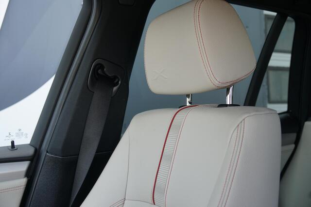 BMW X3 sDrive20i Centennial High Executive M SPORT * facelift* + 2400KG TREKGEWICHT / CAMERA