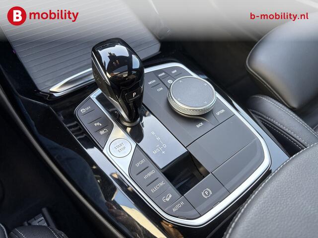 BMW X3 xDrive30e High Executive M-Sport Panoramadak Trekhaak 2.000kg | Laser | Live Cockpit Professional | Head-Up | Achteruitrijcamera