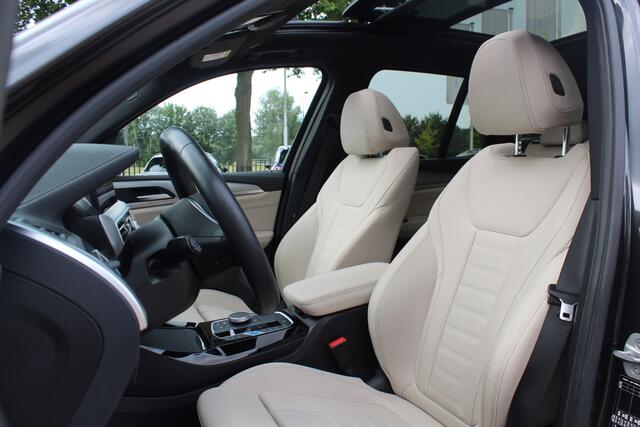 BMW X3 iX3 High Executive 80 kWh / Trekhaak / Panoramadak / 360Camera / Head-up / Laser LED / Harman Kardon / ACC / Keyless / Dodehoek / DAB