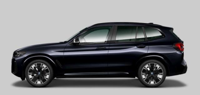 BMW X3 iX3 High Executive 80 kWh Sportstoelen - Elektrisch verwarmde voorstoelen - Getinte/Geluiddempende ruiten - Comfort Access - Driving Assistant Professional - Head up - Harman Kardon - Active Guard -